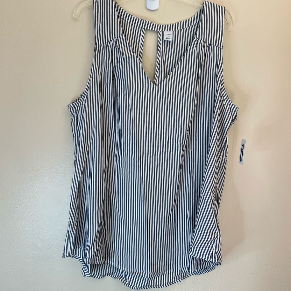 New! Old Navy| Large|Sleeveless top| striped | Fit and flare| soft| Loose
